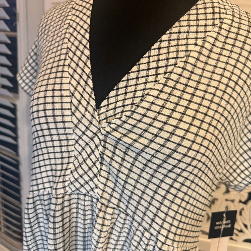 NWT Black and White Woman dress size Large 52 Seven - Picture 2 of 5